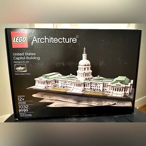 NEW! Lego Architecture United States Capitol Building Retired 21030
Sealed Box